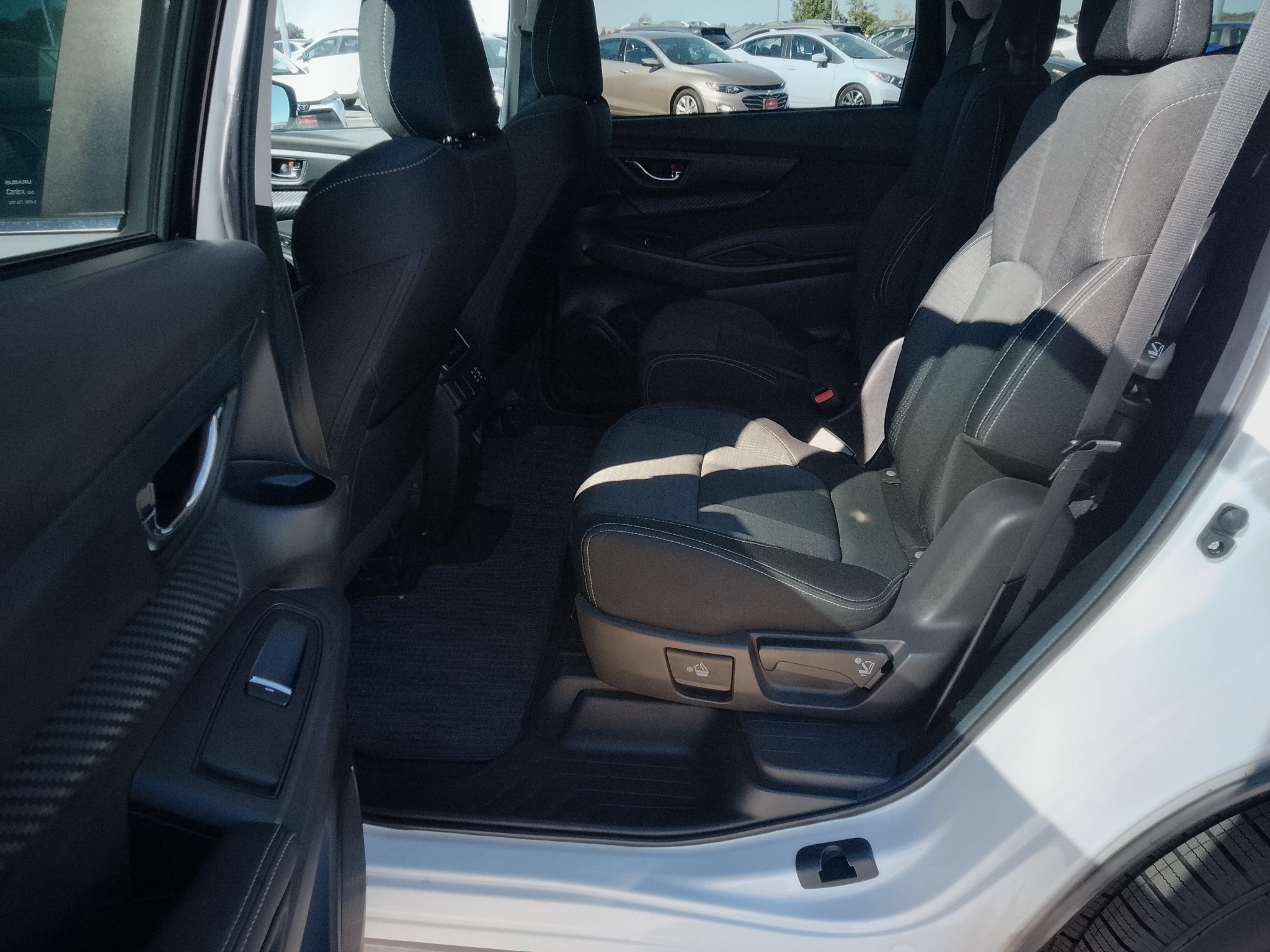 Certified 2024 Subaru Ascent Premium w/ Convenience Package AWD/4WD image 10