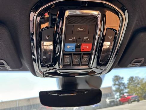Used 2024 Jeep Grand Cherokee L Summit w/ Luxury Tech Group V AWD/4WD image 41