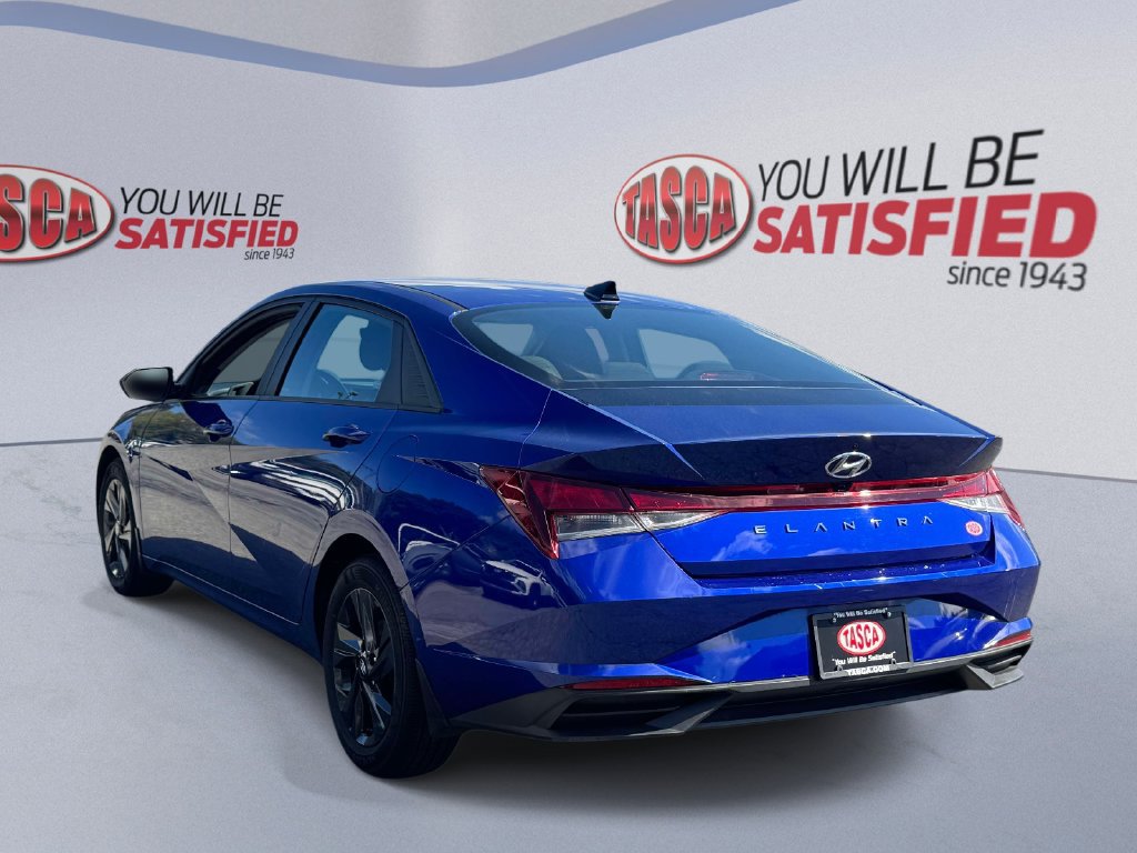 Used 2023 Hyundai Elantra SEL FWD image 4