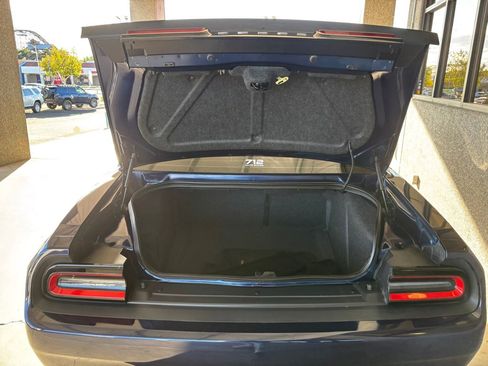 Used 2015 Dodge Challenger SXT image 16