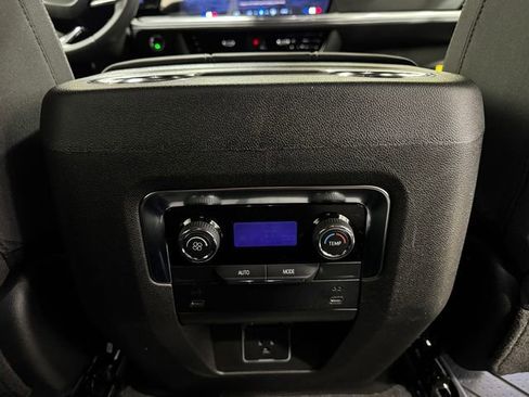 New 2026 Chevrolet Suburban LS image 13