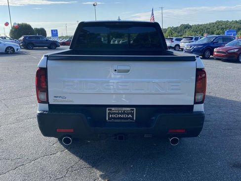 New 2025 Honda Ridgeline Black Edition image 4