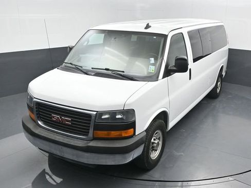 Used 2016 GMC Savana 3500 LT w/ LT Preferred Equipment Group image 11