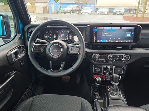 Used 2024 Jeep Wrangler Unlimited Rubicon 4xe w/ Technology Group image 21