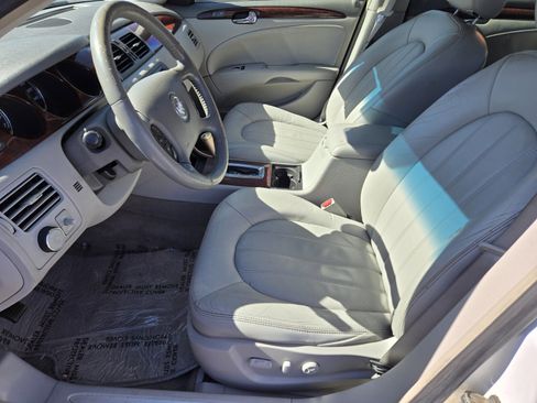 Used 2009 Buick Lucerne CXL image 7