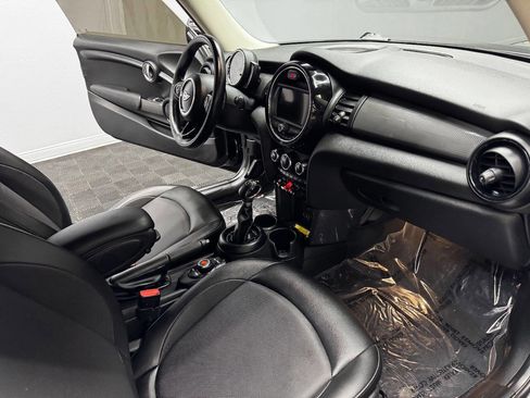 Used 2018 MINI Cooper 2-Door Hardtop w/ Signature Line Package image 43