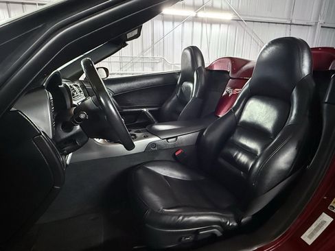 Used 2006 Chevrolet Corvette Convertible w/ Preferred Equipment Group image 31