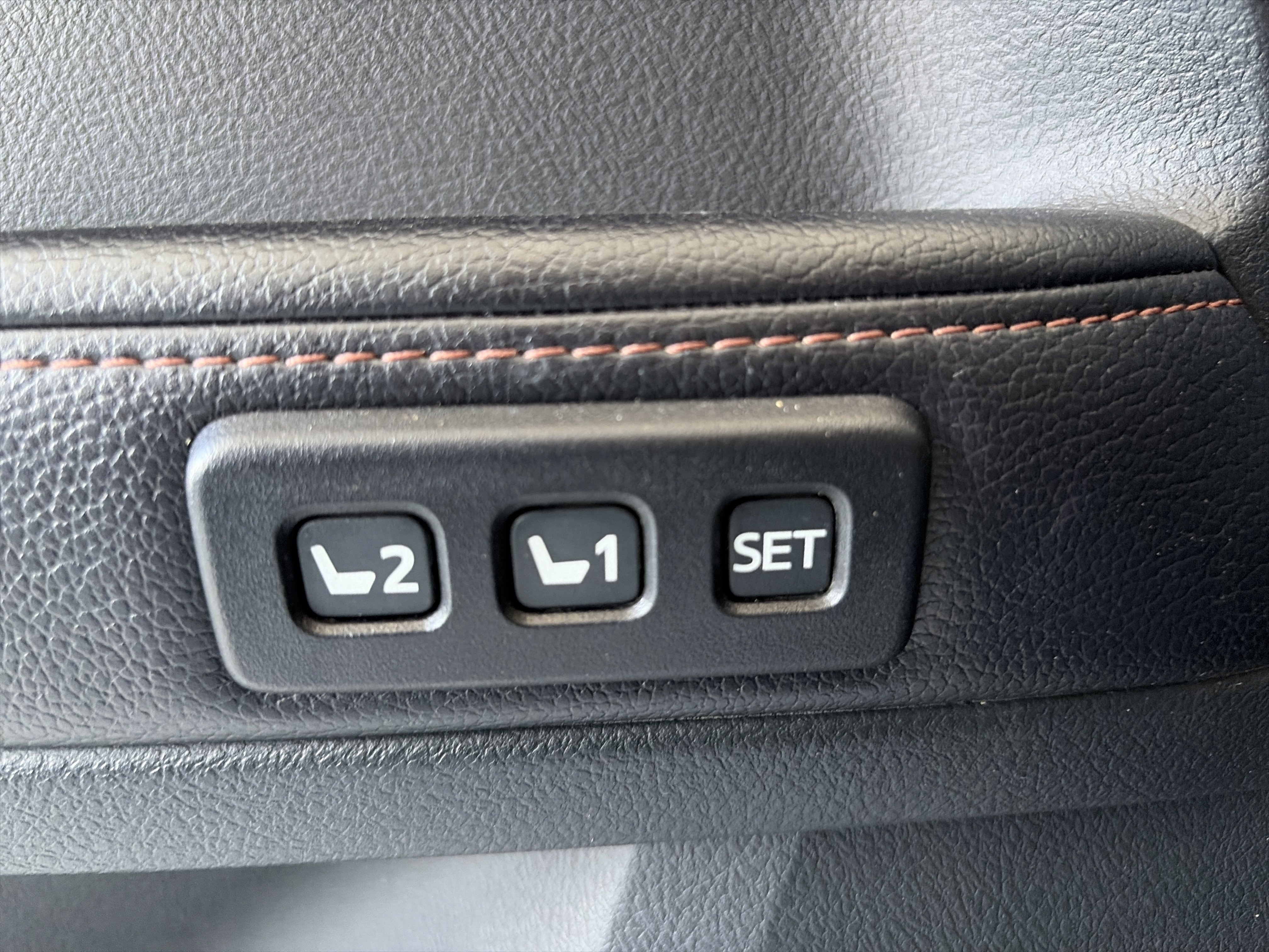 Used 2016 Toyota 4Runner Limited AWD/4WD image 28