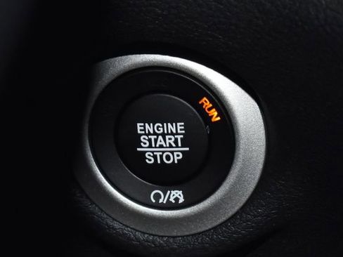 New 2026 Chrysler Pacifica Select FWD image 19