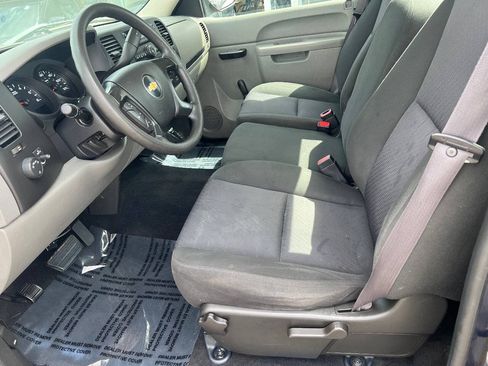 Used 2011 Chevrolet Silverado 1500 W/T RWD image 19