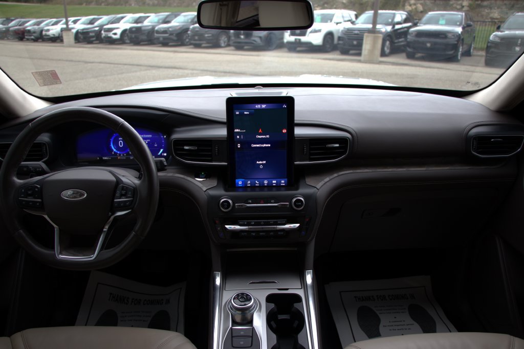 Used 2020 Ford Explorer Platinum w/ Premium Technology Package AWD/4WD image 13
