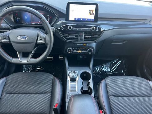 Used 2023 Ford Escape ST-Line Select w/ Class II Trailer Tow Package AWD/4WD image 15