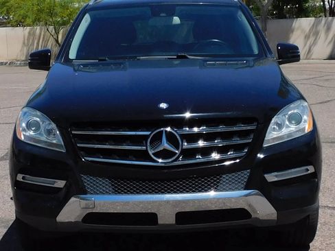 Used 2012 Mercedes-Benz ML 350 BlueTEC 4MATIC image 2