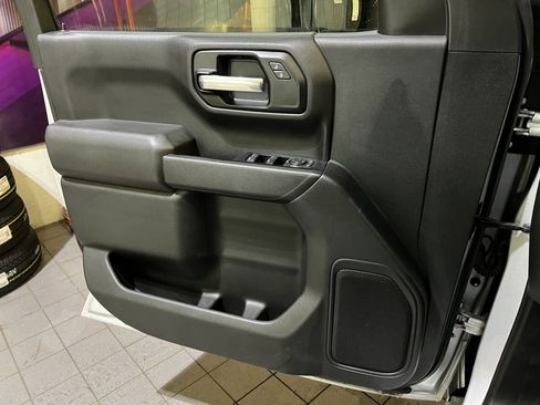 Used 2019 Chevrolet Silverado 1500 Custom Trail Boss w/ Custom Convenience Package image 14