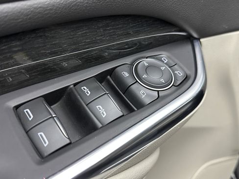 Used 2020 Cadillac XT4 Premium Luxury image 11