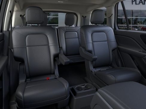 New 2026 Lincoln Aviator 2WD w/ Jet Appearance Package image 11