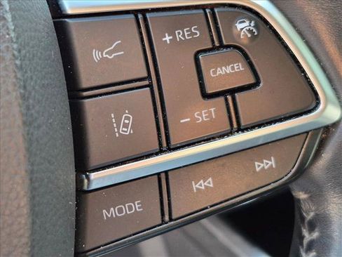 Used 2021 Toyota Highlander Limited FWD image 14