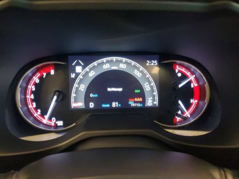 Used 2023 Toyota RAV4 XLE w/ Convenience Package image 24