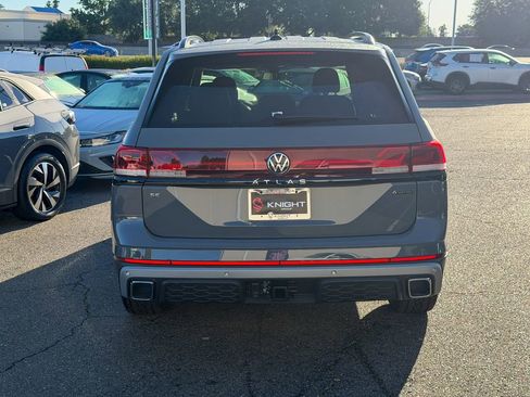 New 2026 Volkswagen Atlas Peak Edition AWD/4WD image 10