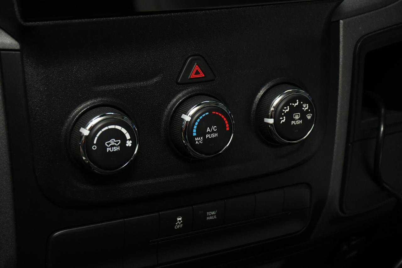 Used 2017 RAM 1500 Express AWD/4WD image 25