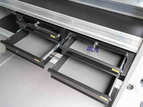 Used 2025 Mercedes-Benz Sprinter 2500 image 31