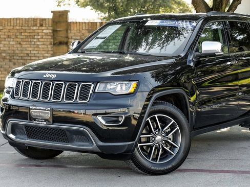 Used 2018 Jeep Grand Cherokee Limited image 13
