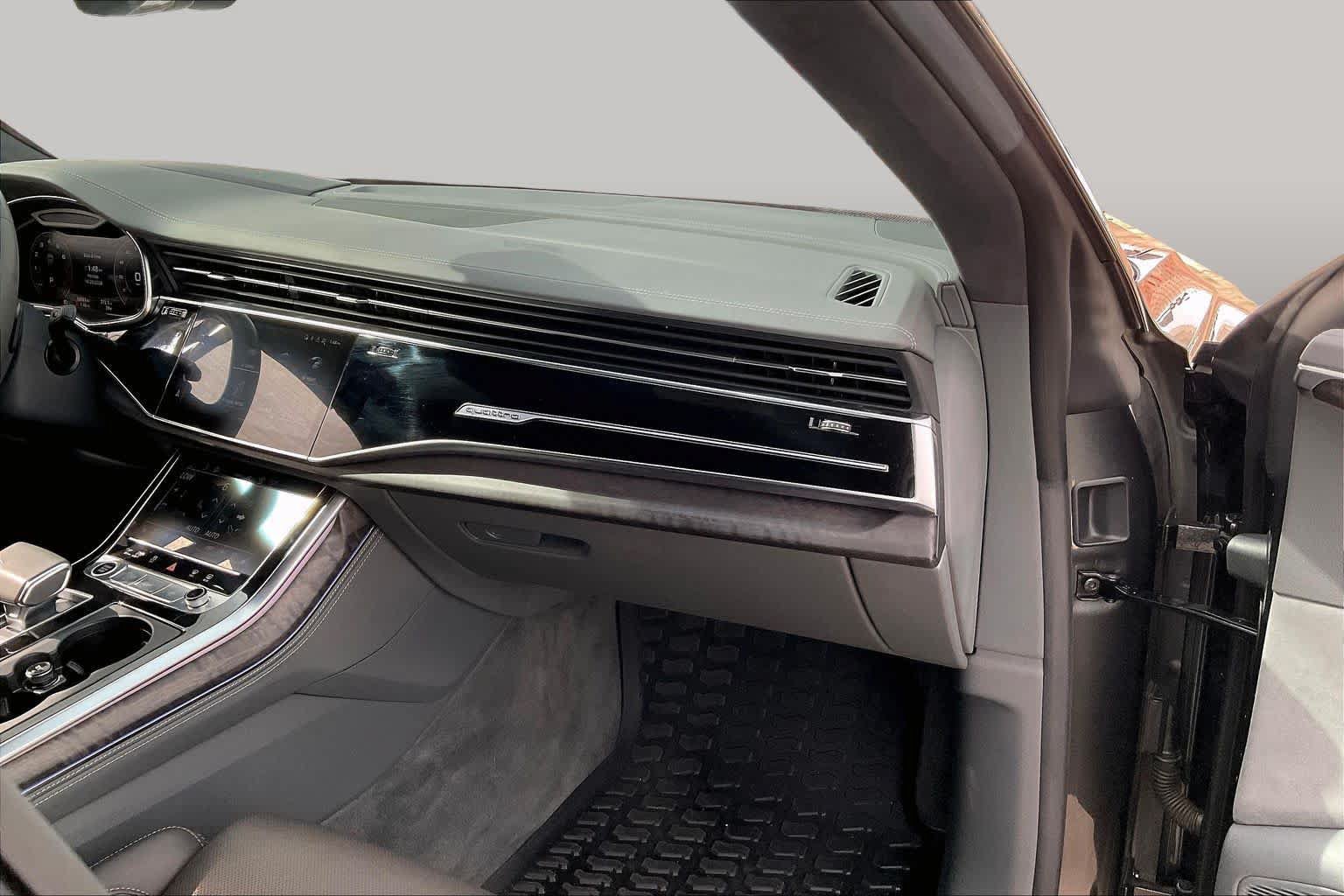 Used 2023 Audi Q8 Prestige AWD/4WD image 19