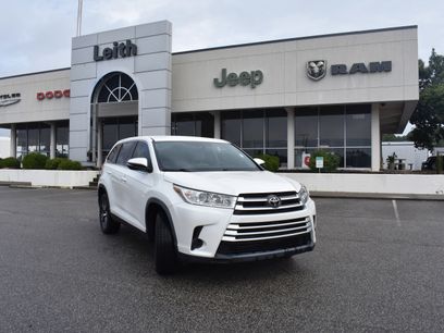 Used 2019 Toyota Highlander LE