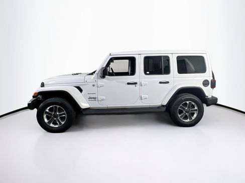 Used 2021 Jeep Wrangler Unlimited Sahara AWD/4WD image 8