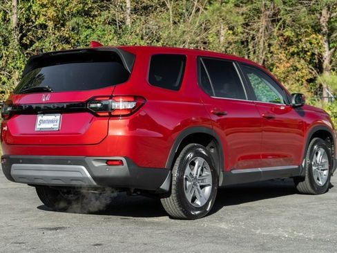 New 2025 Honda Pilot EX-L image 11