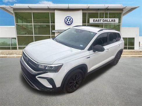 Certified 2024 Volkswagen Taos S image 1