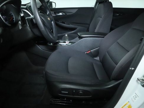 Used 2024 Chevrolet Malibu LT image 18