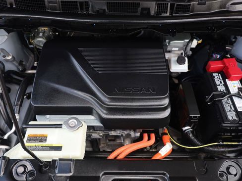 Used 2023 Nissan Leaf S FWD image 11