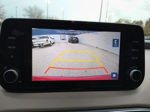 Used 2022 Hyundai Santa Fe SEL w/ Convenience Package image 23