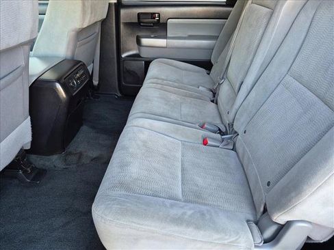 Used 2017 Toyota Sequoia SR5 AWD/4WD image 17