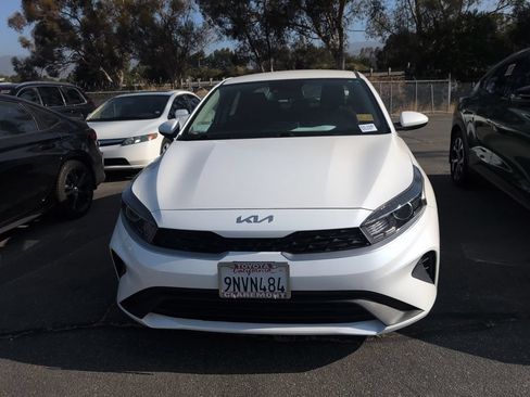 Used 2024 Kia Forte LXS FWD image 2