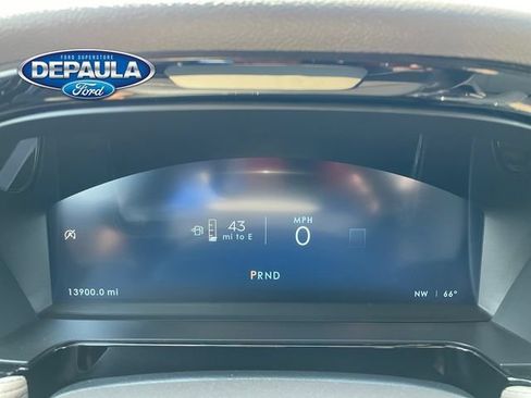 Used 2024 Lincoln Corsair Reserve w/ Equipment Group 201A AWD/4WD image 2