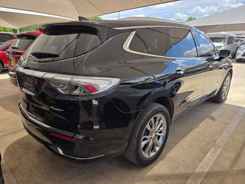 Certified 2022 Buick Enclave Avenir w/ Avenir Technology Package FWD image 8