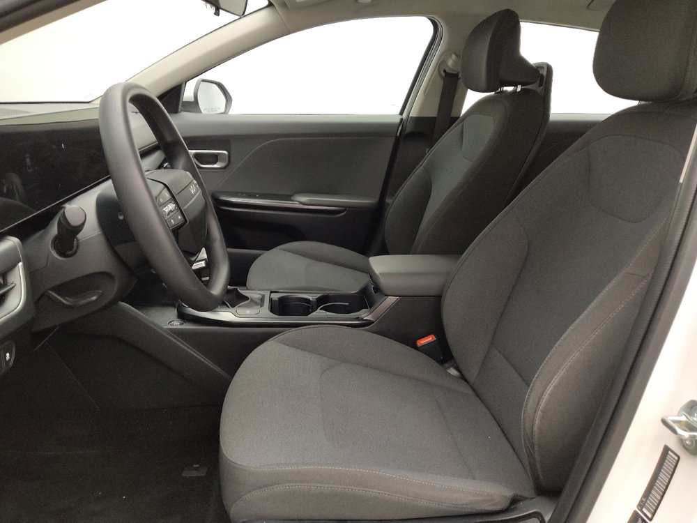 Used 2025 Kia K4 FWD image 17