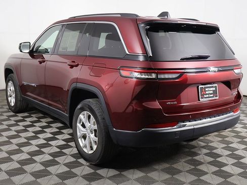 Used 2023 Jeep Grand Cherokee Limited image 10