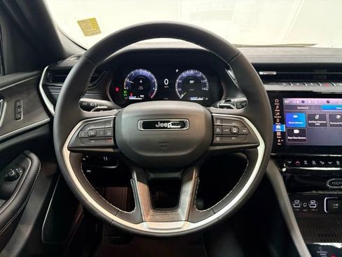 New 2026 Jeep Grand Cherokee L Limited AWD/4WD image 15