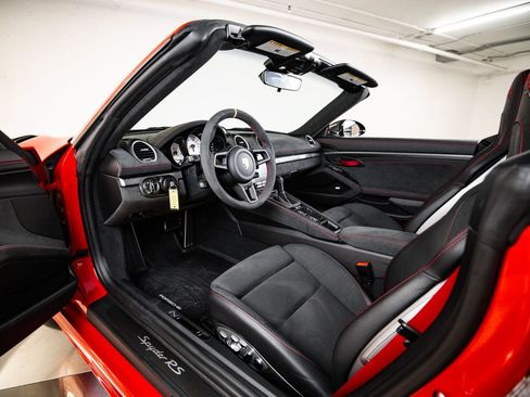 Certified 2024 Porsche 718 Boxster Spyder RS RWD image 4