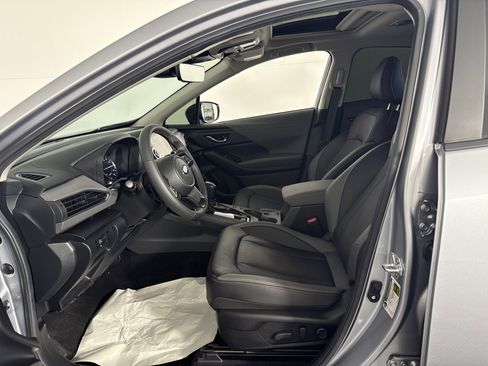 Used 2025 Subaru Crosstrek 2.5i Limited w/ Crosstrek Mirror Package image 15