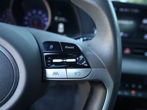 Used 2023 Hyundai Elantra SEL image 29