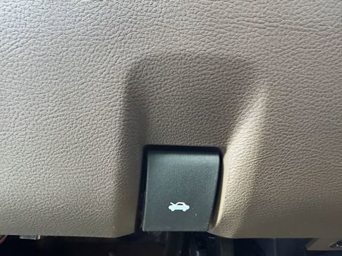 Used 2025 RAM 1500 Limited image 52