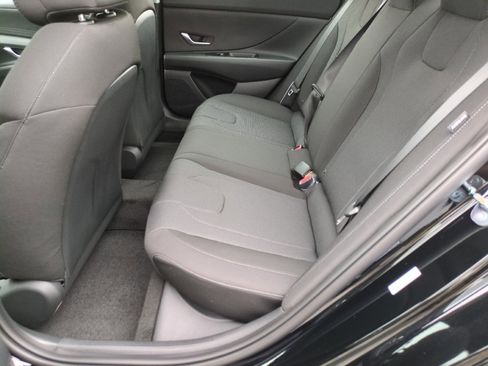 New 2026 Hyundai Elantra SE FWD image 31
