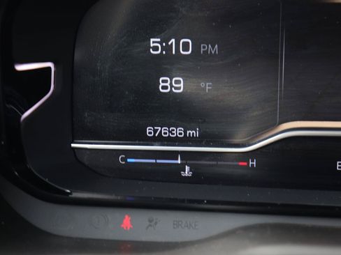 Used 2024 GMC Yukon XL Denali RWD image 33