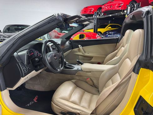 Used 2007 Chevrolet Corvette Coupe w/ Preferred Equipment Group RWD image 49