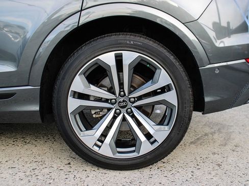 Used 2021 Audi Q8 Prestige image 47