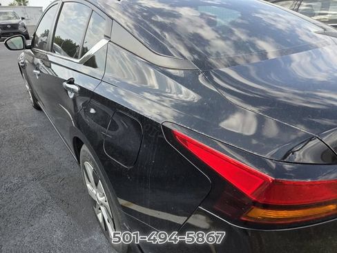 Used 2024 Nissan Altima 2.5 S FWD image 5